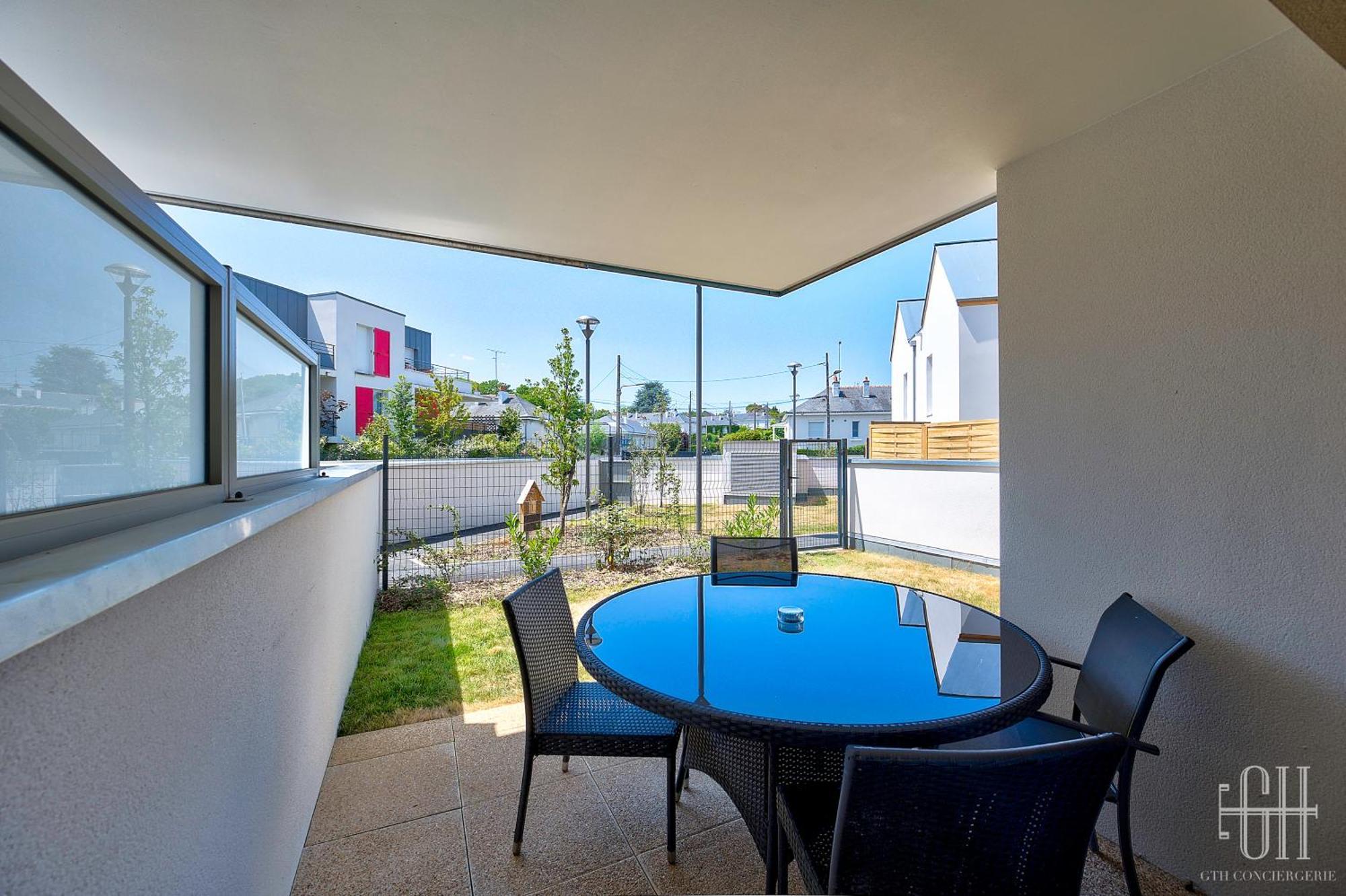 Ferienwohnung Le Camelia Proche Aeroport Tours Exterior foto